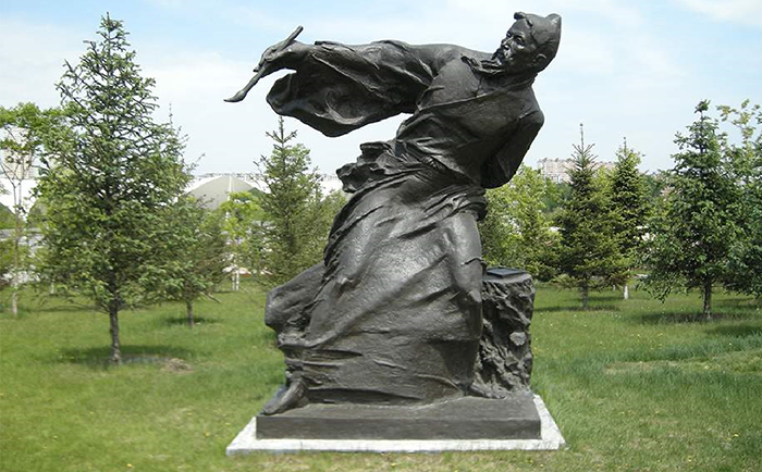 銅雕塑工藝品生銹了怎么辦？