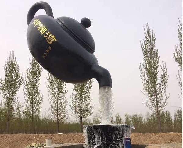 景觀雕塑定制，天壺雕塑，流水茶壺雕塑