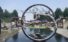 不銹鋼雕塑價(jià)格的高低與哪些因素有關(guān)？